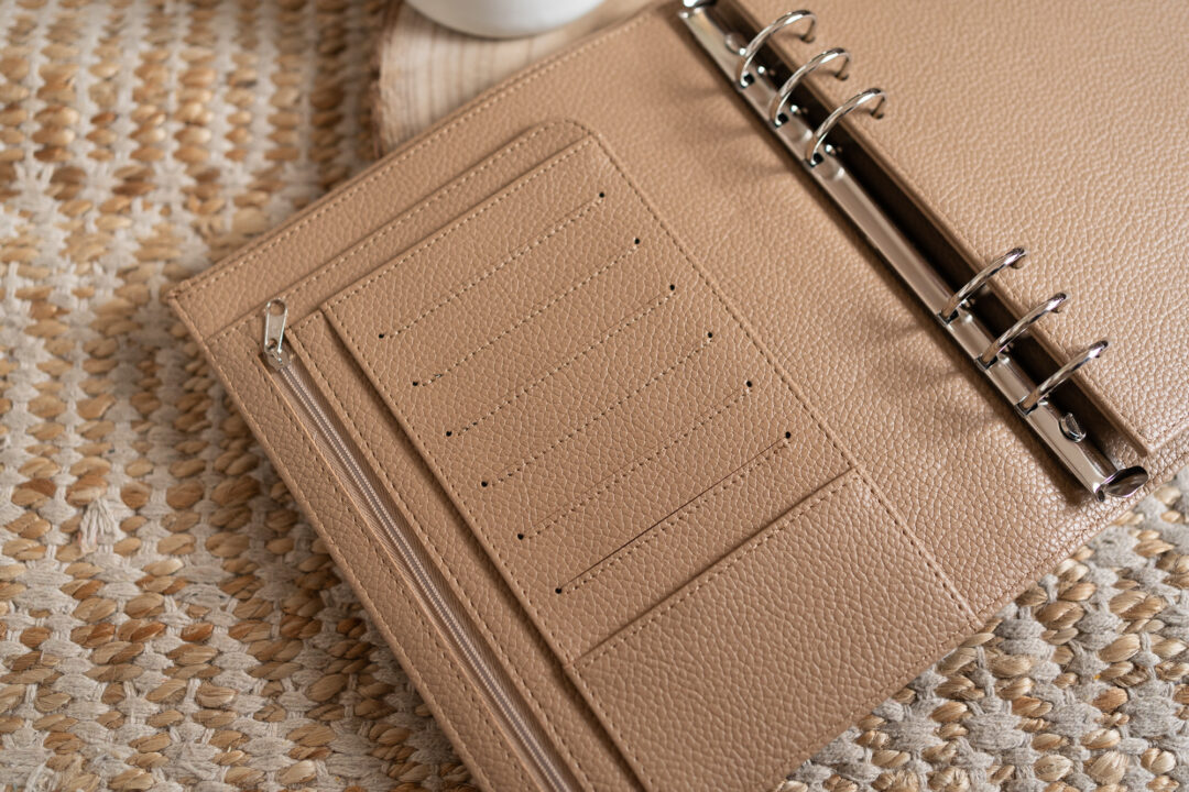 glanzart_budgeting_cashstuffing_umschlagmethode_binder_planner_budgetbinder_budgetplanner_budget binder_budget planner_bullet_journal_journaling_bullet journal planner_ringbuch_a5_braun_hellbraun-4