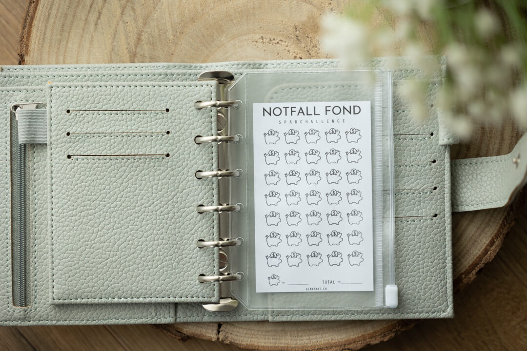 glanzart_budget_schweiz_budgeting_cashstuffing_umschlagmethode_challenge_sparchallenge_notfall_month ahead_fond